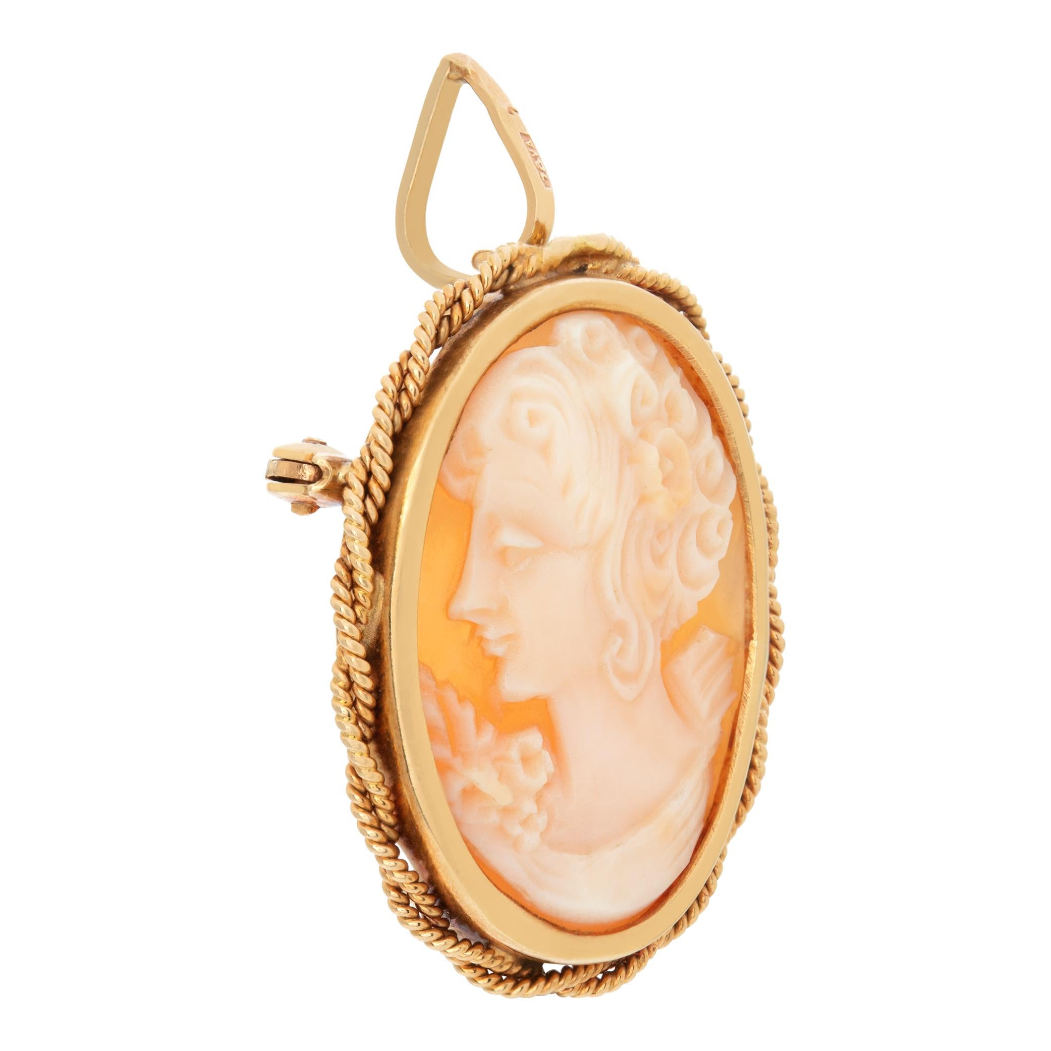 Cameo pin/pendant in 18k yellow gold. 23mm x 29mm (0.875 inch by 1.125 inch)

