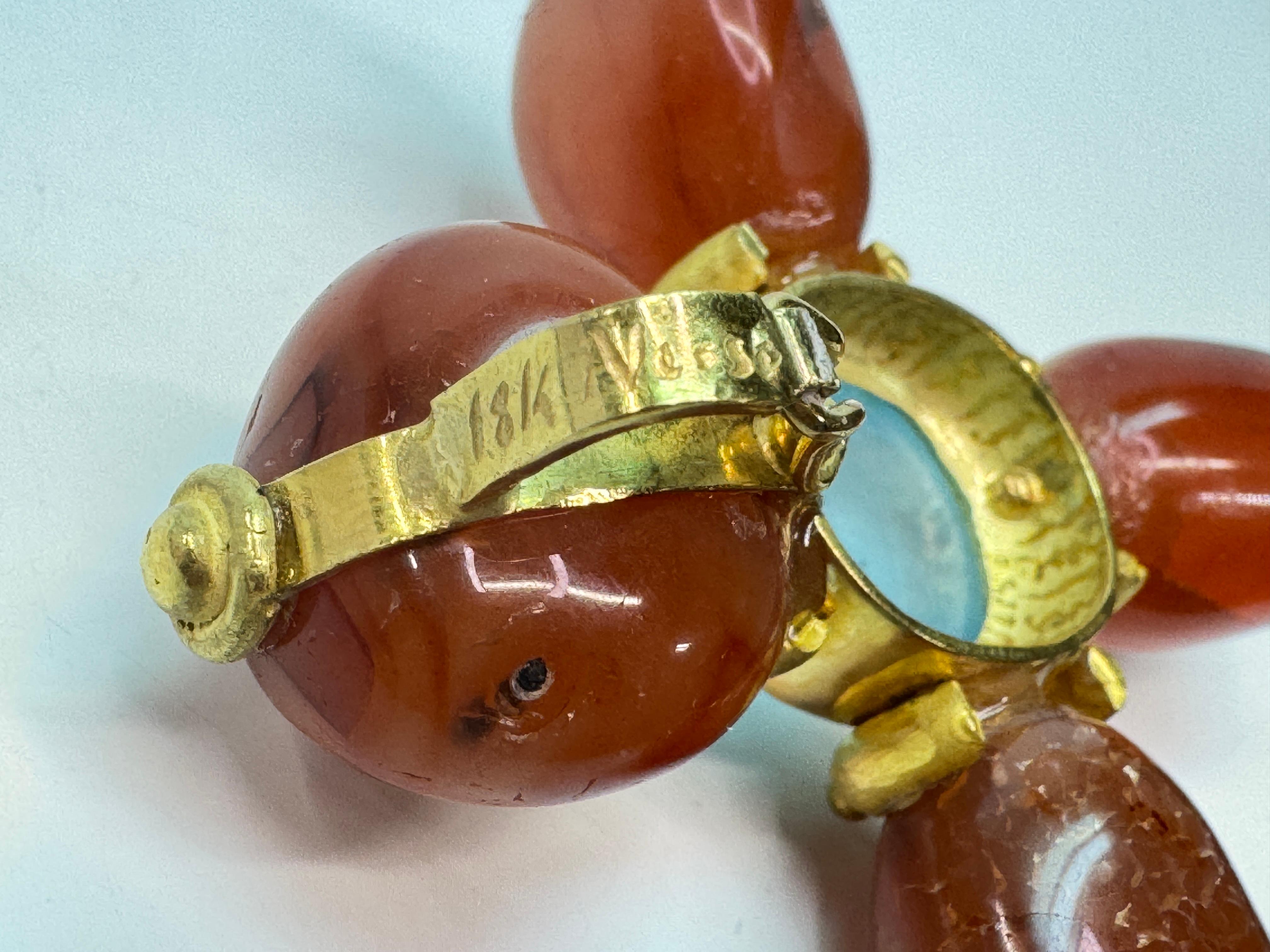 Pendentif croix en or jaune avec cornaline et aigue-marine en vente 6