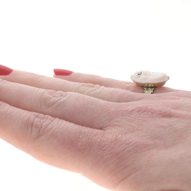 Bague en or jaune 10k En Habille SZ 4 3/4 Diamant Art Deco Shell Cameo Excellent état - En vente à Greensboro, NC