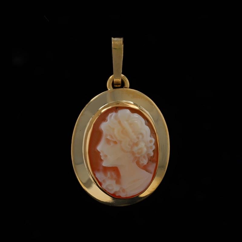 Yellow Gold Carved Shell Cameo Silhouette Pendant - 18k In Excellent Condition For Sale In Greensboro, NC