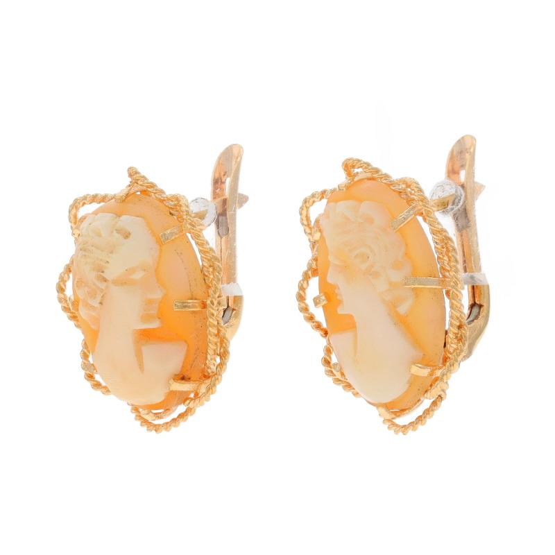 Gelbgold geschnitzt Shell Cameo Vintage Ohrstecker 18k Seil Frame durchbohrt im Zustand „Hervorragend“ im Angebot in Greensboro, NC