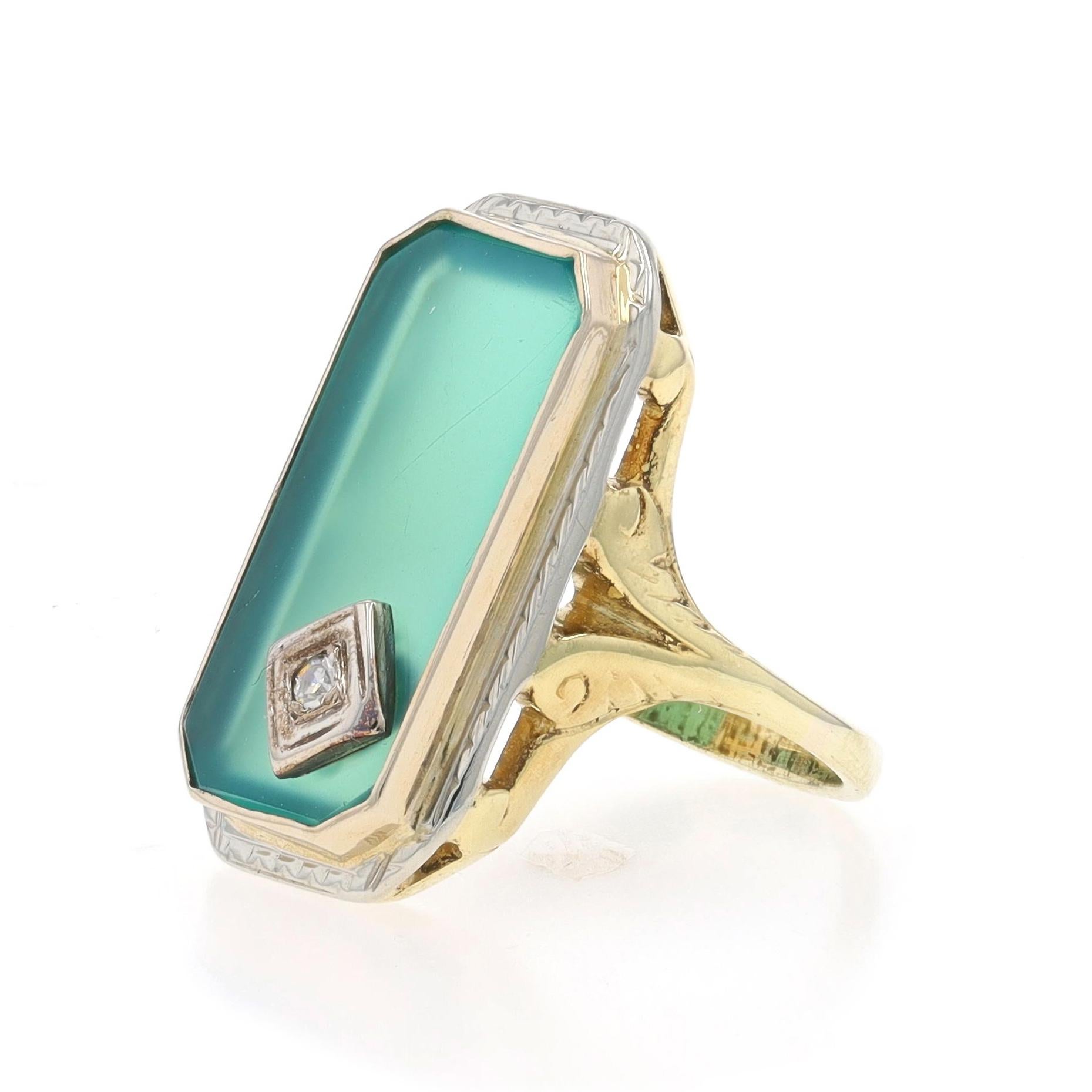 Bague Art déco en or jaune 18 carats, calcédoine et diamants, coupe plate et rectangulaire vintage Bon état - En vente à Greensboro, NC