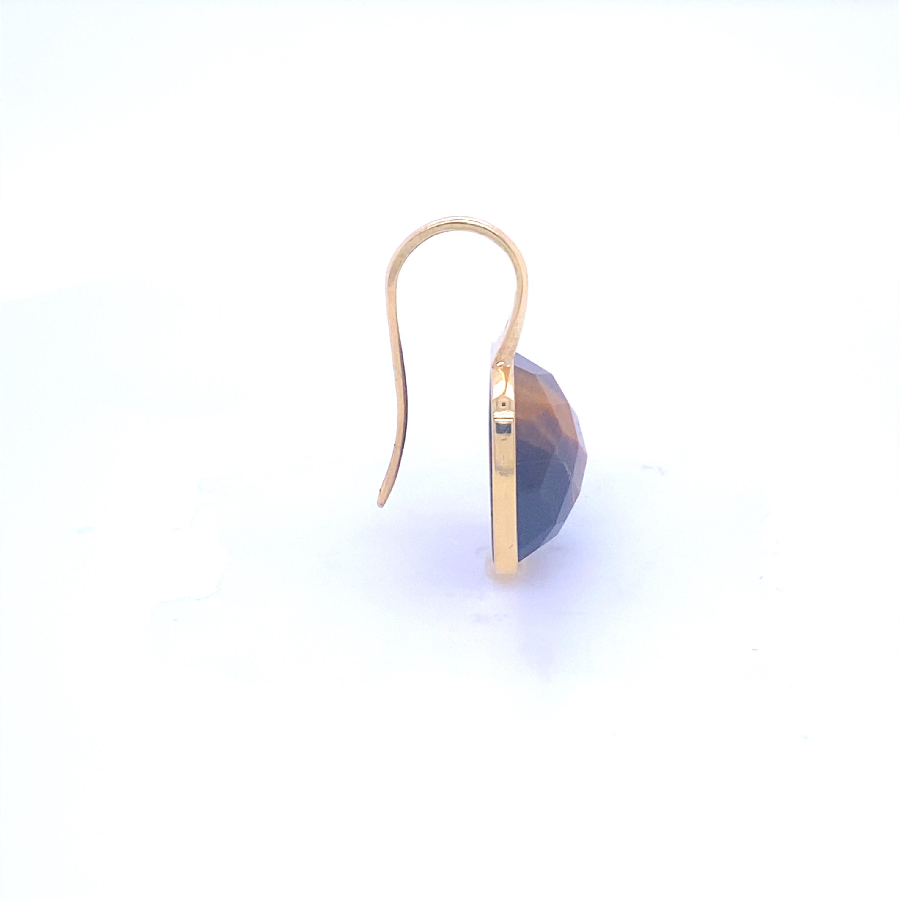 Chandelier-Ohrring aus Gelbgold mit Tigerauge-Stein im Zustand „Neu“ im Angebot in Vannes, FR