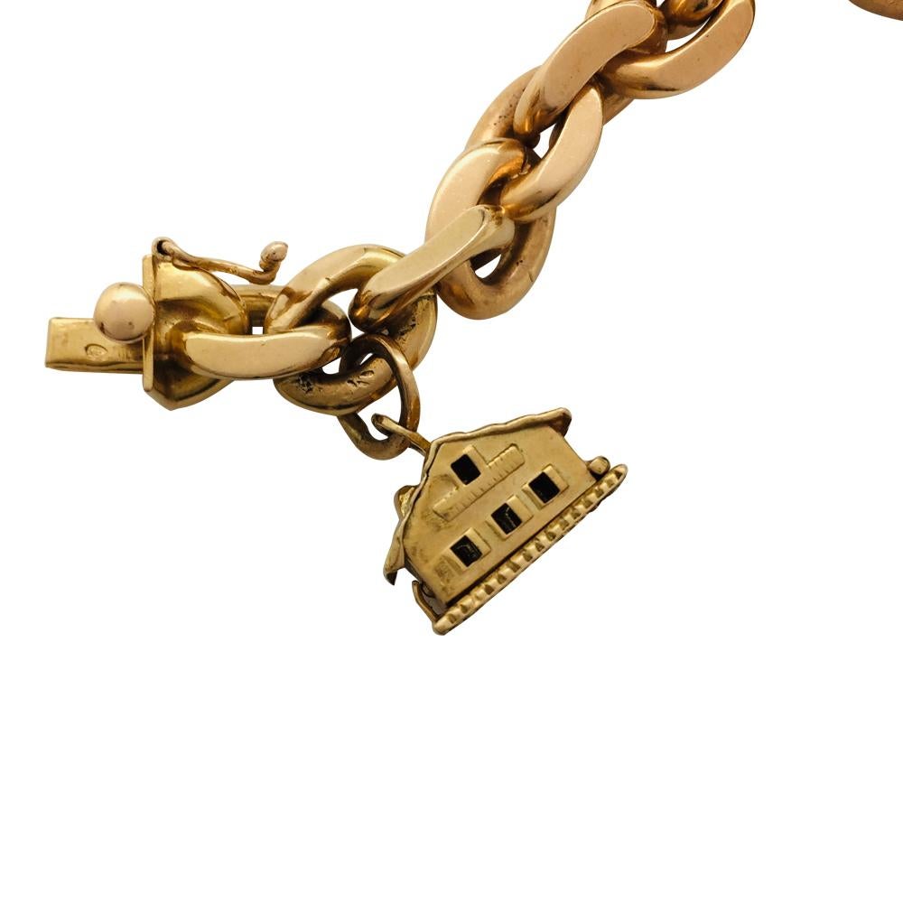 Yellow Gold Charm Bracelet In Good Condition In Paris, IDF