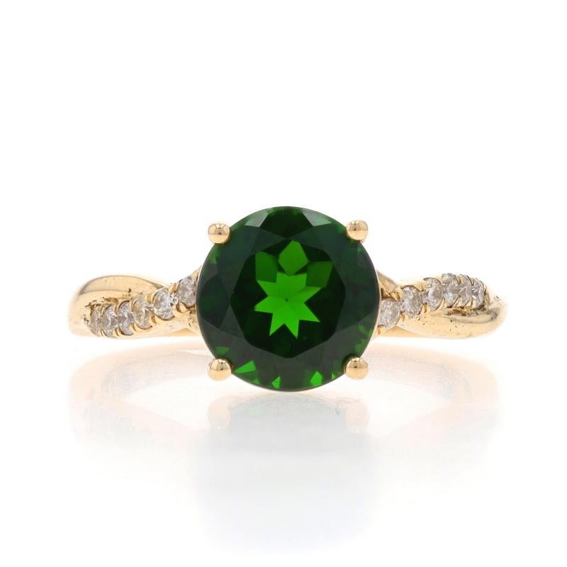Dimensioni: 6 1/4
Tassa sulle taglie: Up 2 taglie per $30 o Down 1 taglia per $30

Contenuto del metallo: Oro giallo 10k

Informazioni su A. Stone

Diopside di cromo naturale
Carati: 1,62ct
Taglio: Rotondo
Colore: verde

Diamanti naturali
Carati: