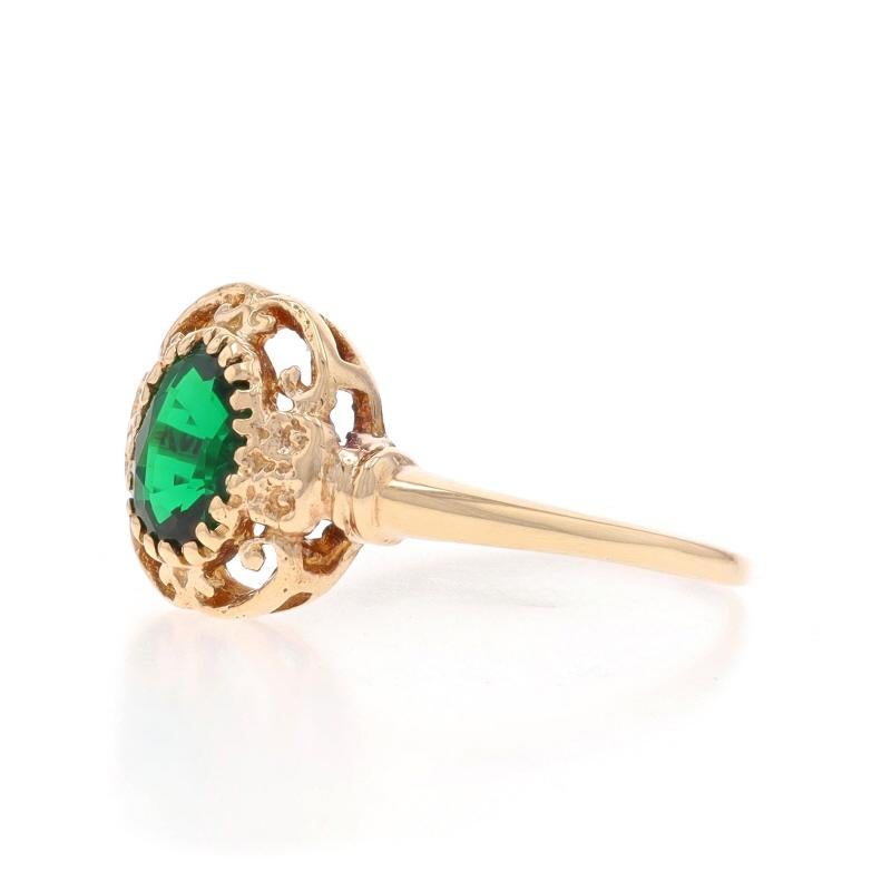 Yellow Gold Chrome Tourmaline Solitaire Ring - 10k Oval .74ct In Excellent Condition For Sale In Greensboro, NC
