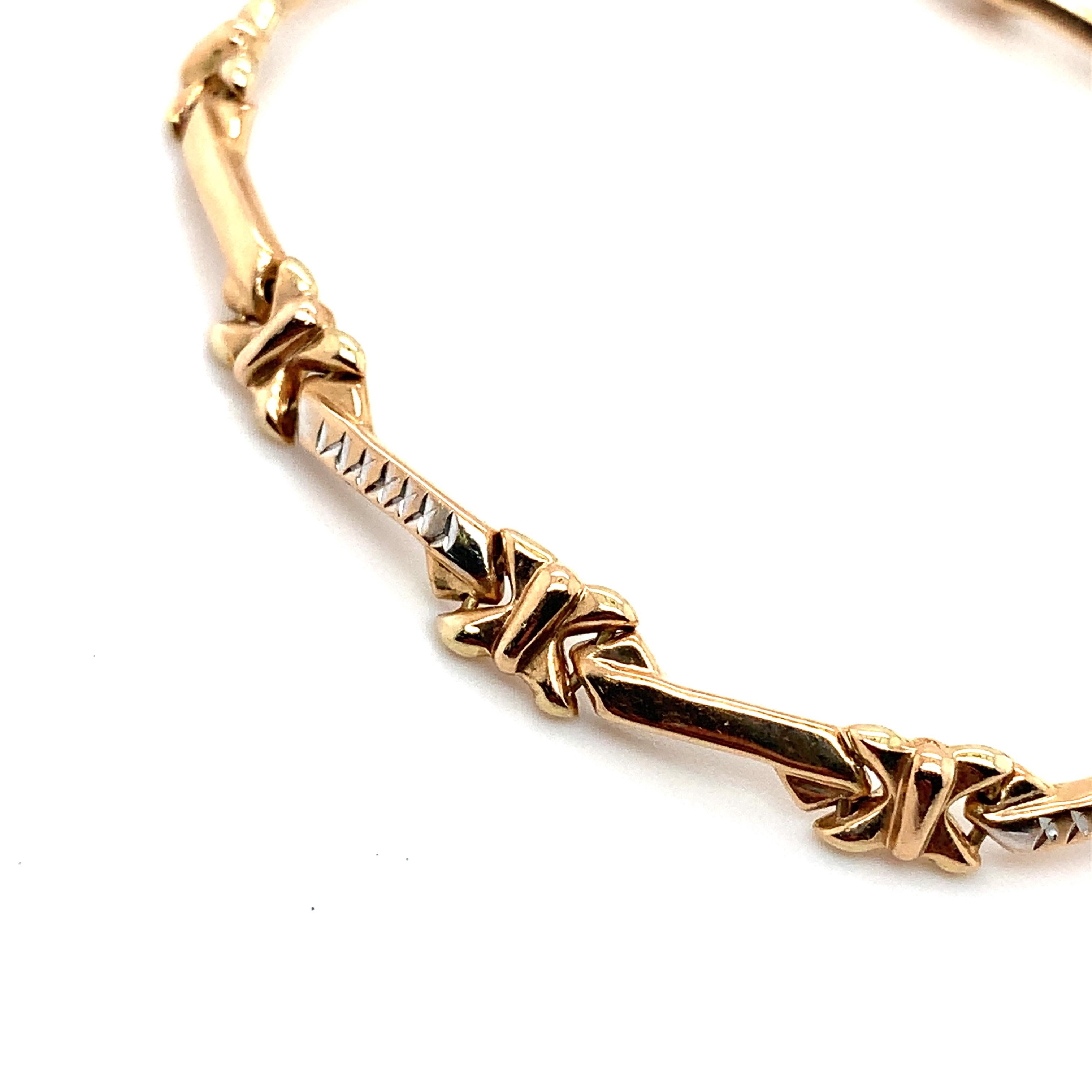 Bracelet à maillons cubains en or jaune à barre épaisse en vente 3