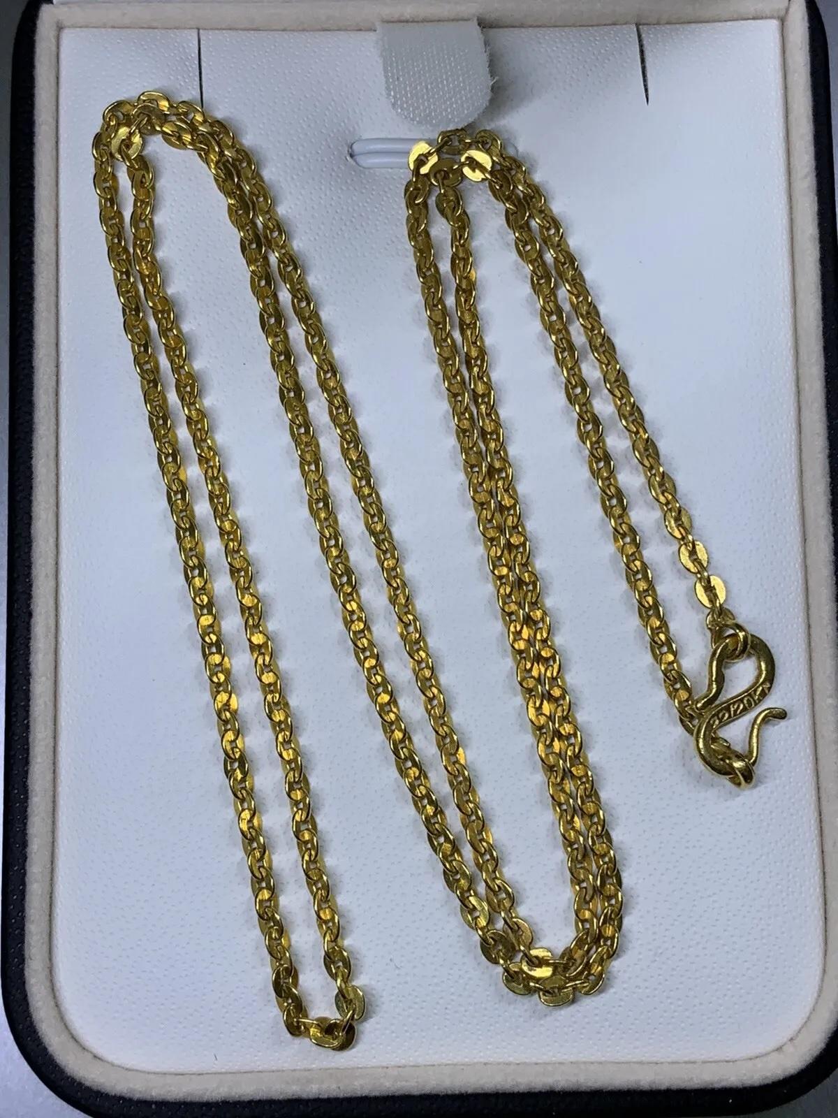 Collana con catena a maglie cubane in oro giallo 22ct Cerimonia nuziale indiana asiatica.

Collana a catena in oro puro 22ct con marchio di fabbrica

Catena a maglie di ancoraggio per la cerimonia di fidanzamento di un matrimonio asiatico o