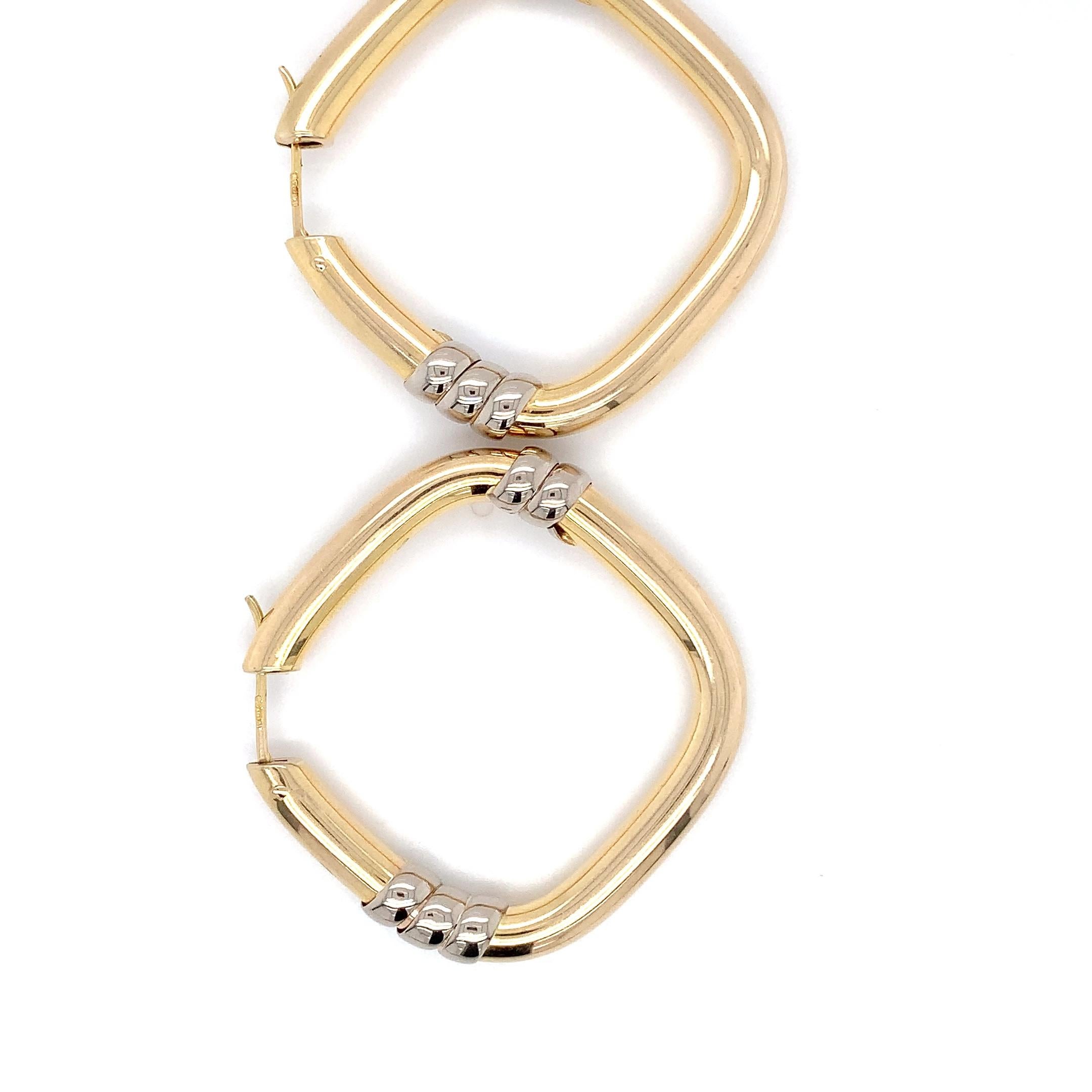 Yellow gold chunky hoops huggie large earrings For Sale 2
