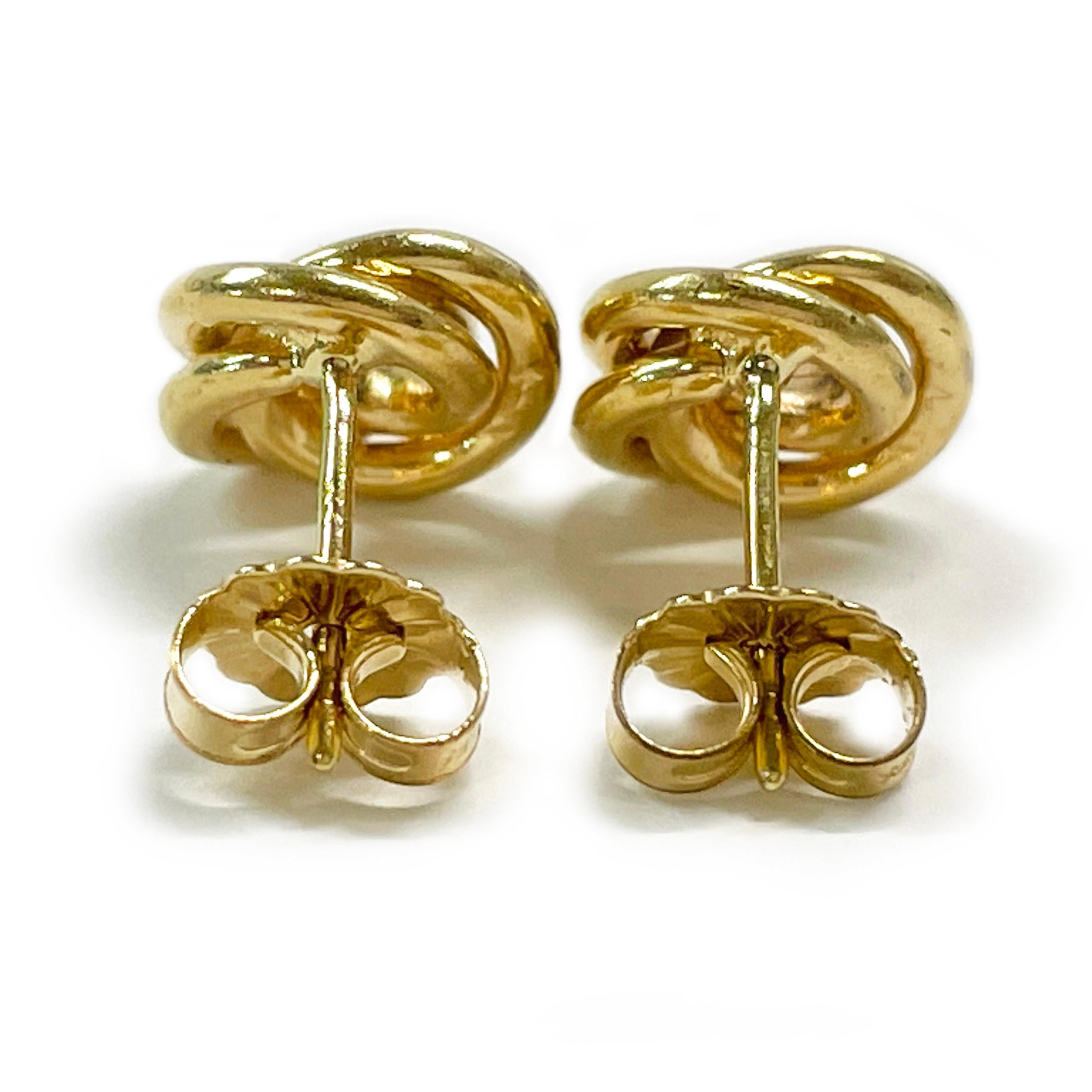 Yellow Gold Circle Swirl Stud Earrings In Good Condition For Sale In Palm Desert, CA