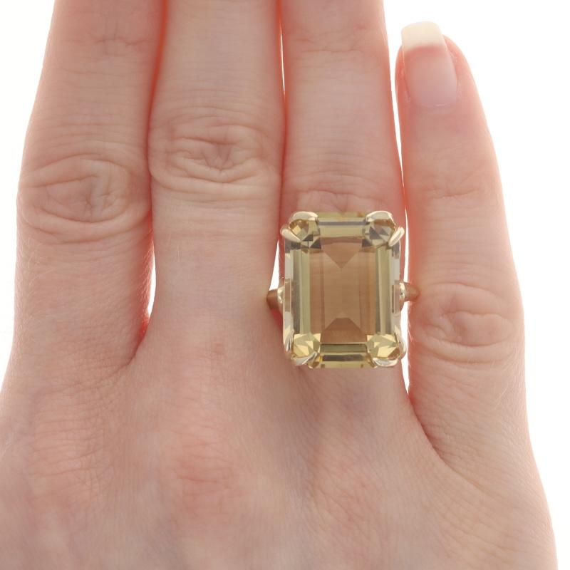 Yellow Gold Citrine Cocktail Solitaire Ring - 14k Emerald Cut 21.40ct Knife-Edge For Sale 2