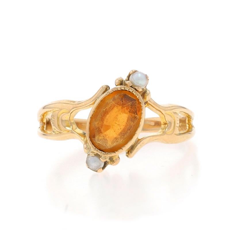 Talla: 6
Tasa de tallaje: 2 tallas más por 30 $ o 1 talla menos por 30 $.

Época Eduardiana
Fecha: 1900s - 1910s

Contenido de metal: Oro amarillo de 10 quilates

Información sobre Stone

Citrino natural
Tratamiento: Calentamiento
Quilate(s) .71