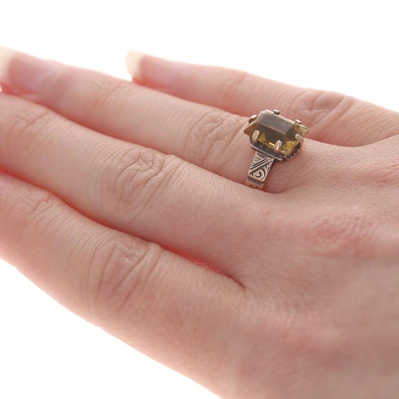 Women's Yellow Gold Citrine Victorian Solitaire Ring - 10k Emerald 2.80ct Etched Antique For Sale