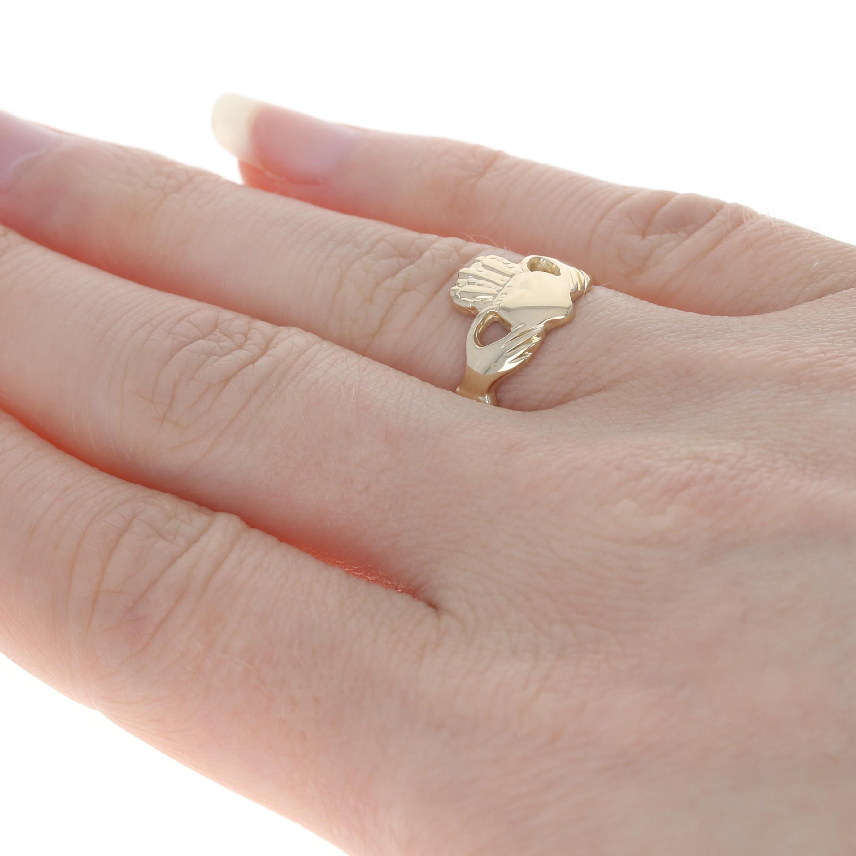 Yellow Gold Claddagh Ring, 14k Friendship Love Marriage 4