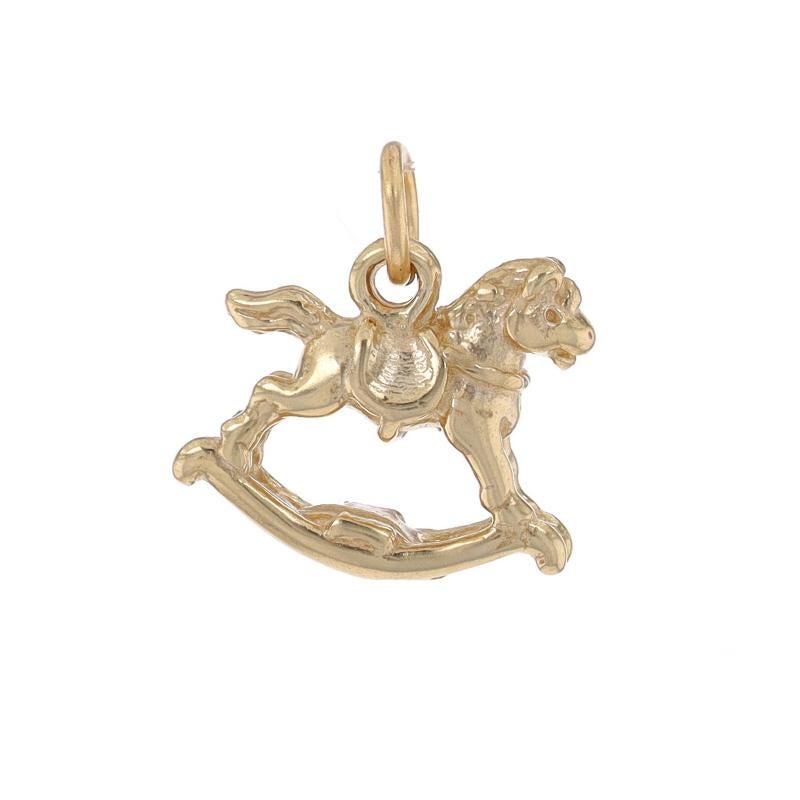 Metallgehalt: 14k Gelbgold

Thema: Klassisches Schaukelpferd, Kinderspielzeug

Messungen

Höhe (vom stationären Bügel): 15/32