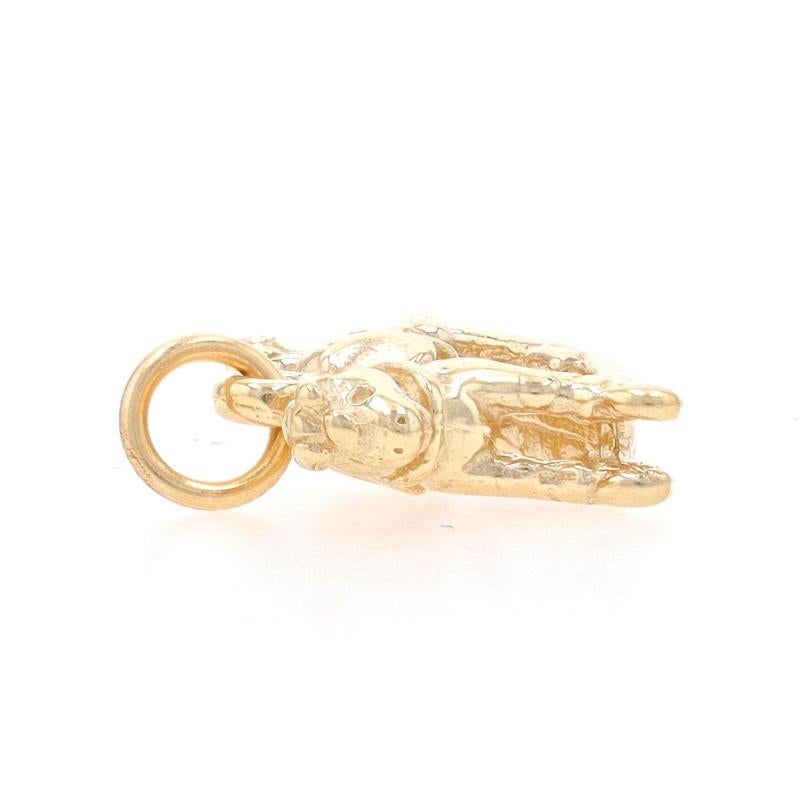 Gelbgold Classic Schaukelpferd Charme - 14k Kinderspielzeug Mom's Keepsake im Zustand „Hervorragend“ in Greensboro, NC