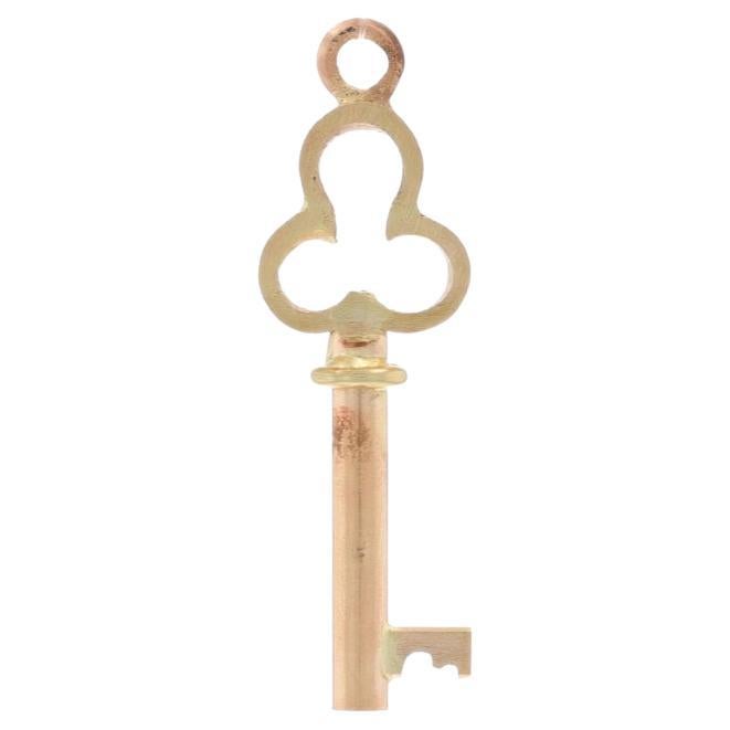 Ciondolo con chiave scheletrica a forma di trifoglio in oro giallo - Charm d'amore 14k