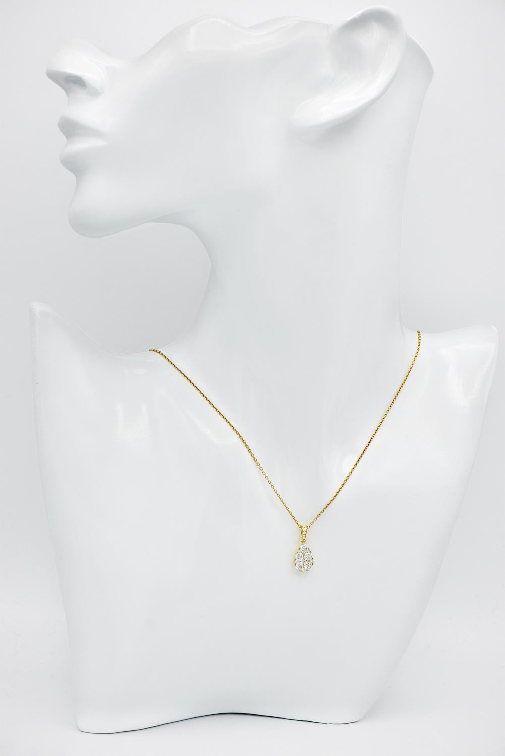 Round Cut Yellow Gold Cluster Drop Pendant Necklace For Sale