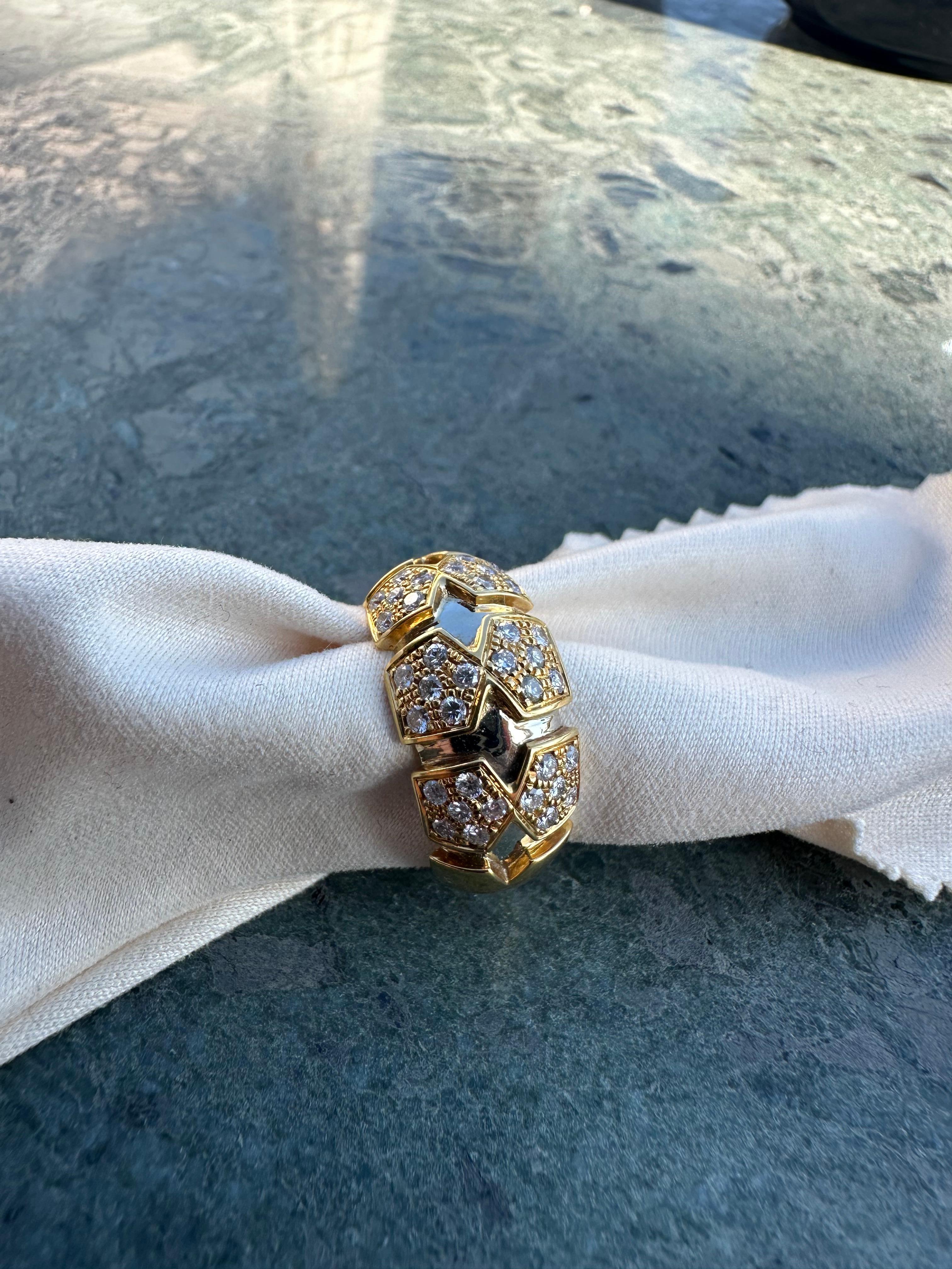 Women's or Men's Yellow Gold Cocktail Ring set with Diamonds For Sale