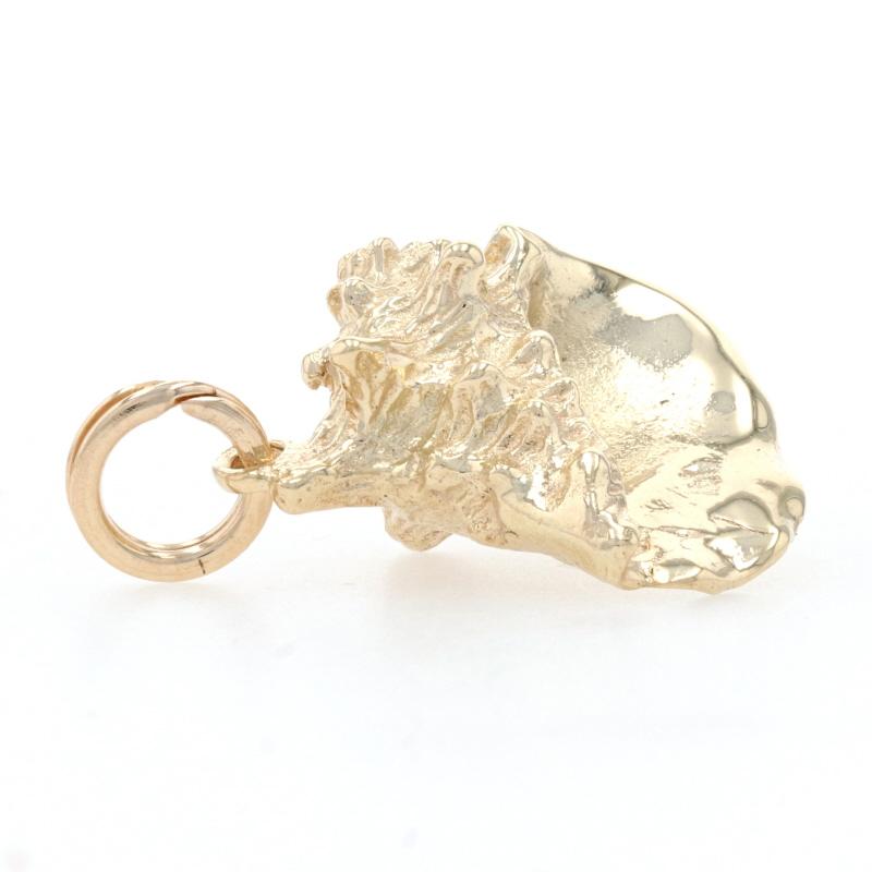 Metal Content: 14k Yellow Gold

Theme: Conch Shell, Ocean, Beach, Sea
Features: Textured Detailing

Measurements
Tall (from stationary bail): 3/4