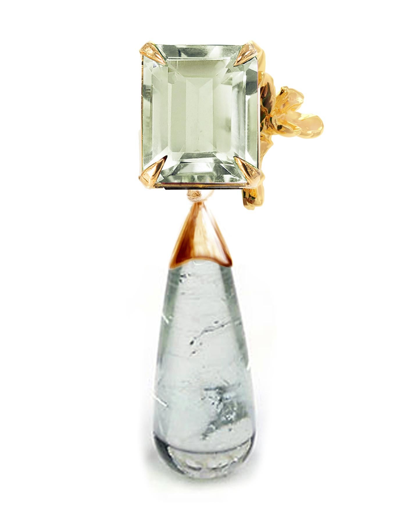 Yellow Gold Contemporary Flower Pendant Necklace with Tourmaline For Sale 2