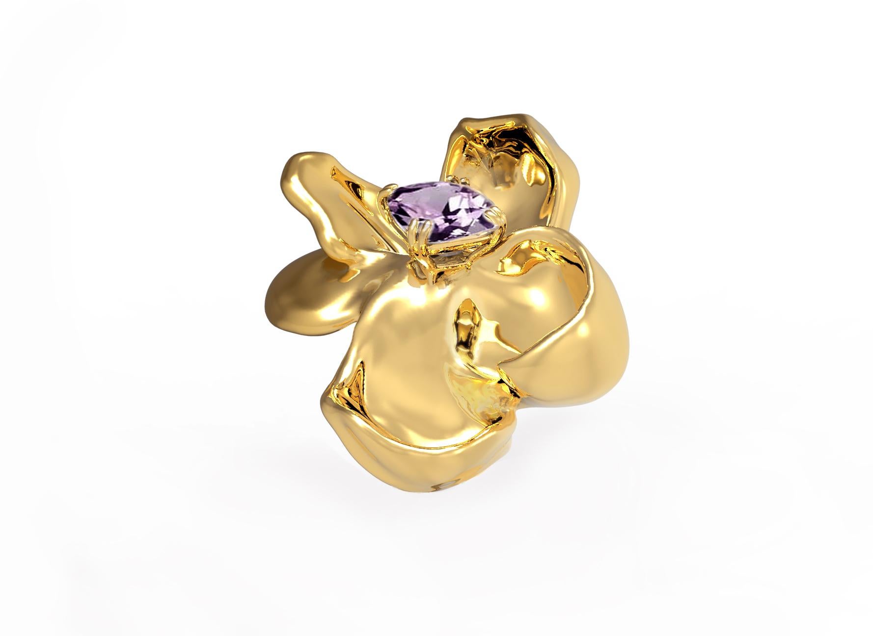 Yellow Gold Contemporary Magnolia Pendant Necklace with Spinel For Sale 2