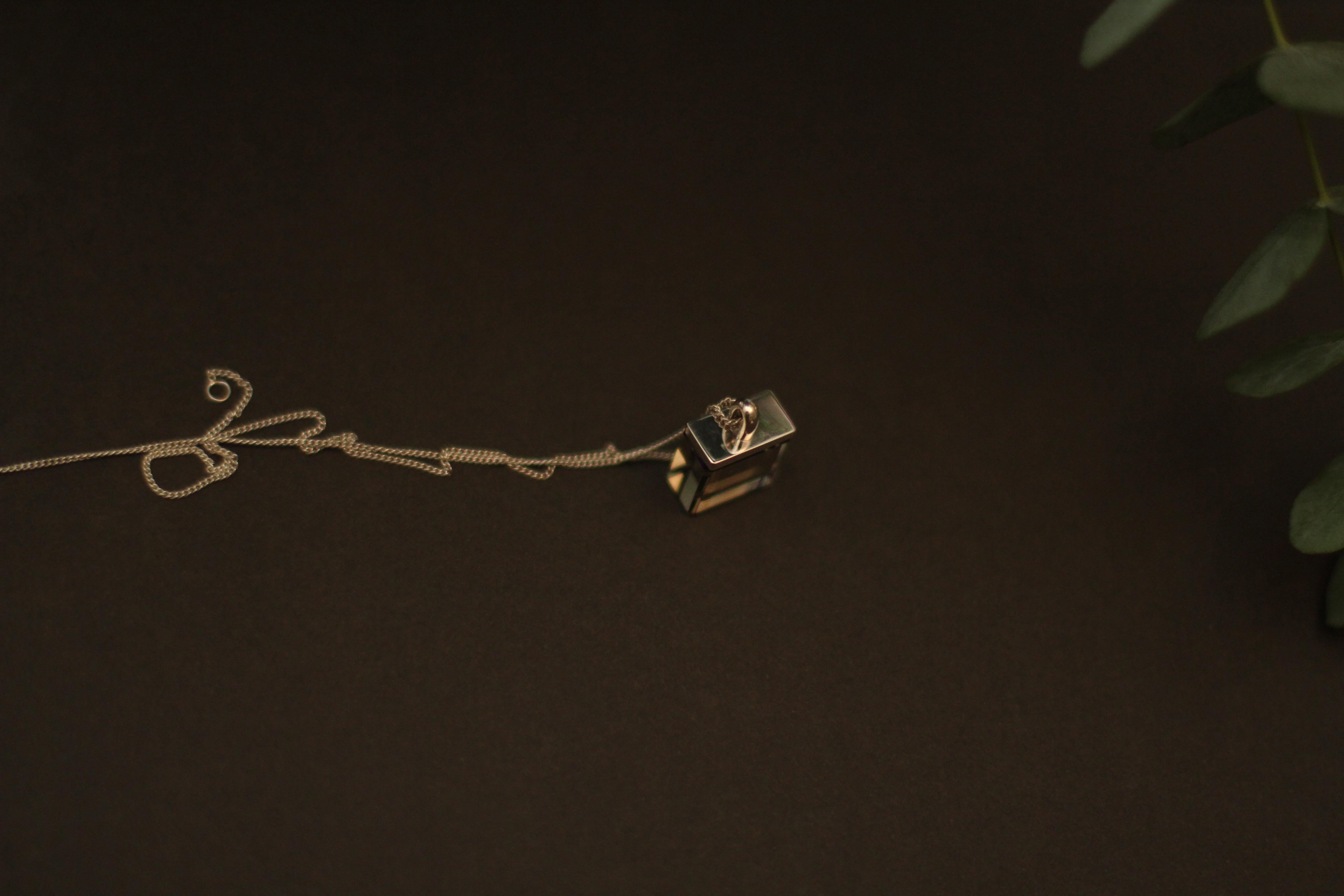 Yellow Gold Contemporary Pendant Necklace with Amethyst For Sale 2