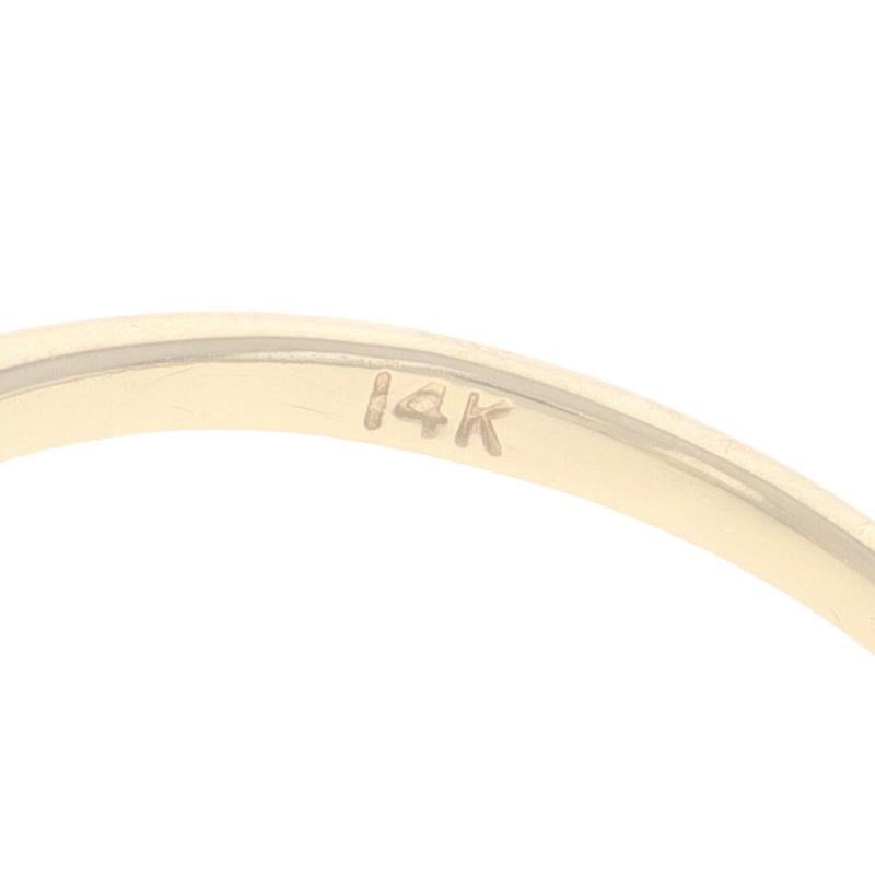 Bague de garde en or jaune 14k brillant rond .30ctw en vente 2