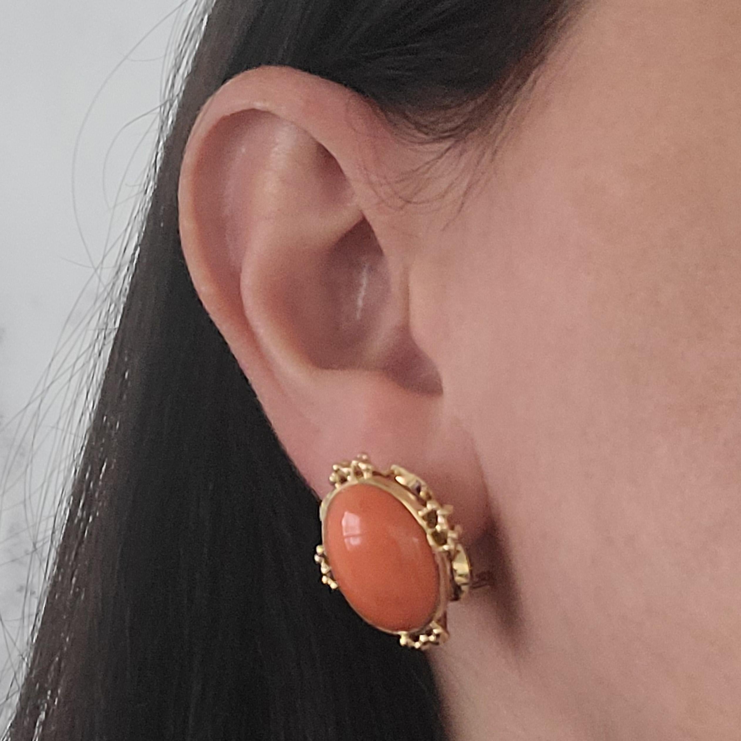 Yellow Gold Coral Cabochon Earrings In Good Condition In Coral Gables, FL