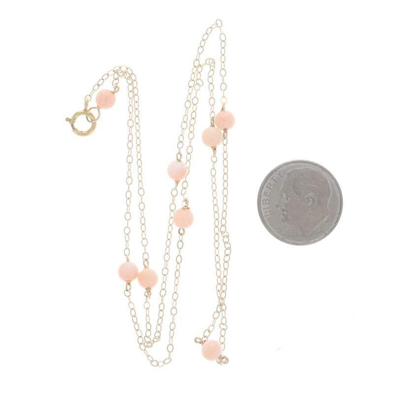 Collana a catena con cavo piatto in oro giallo e corallo da 18