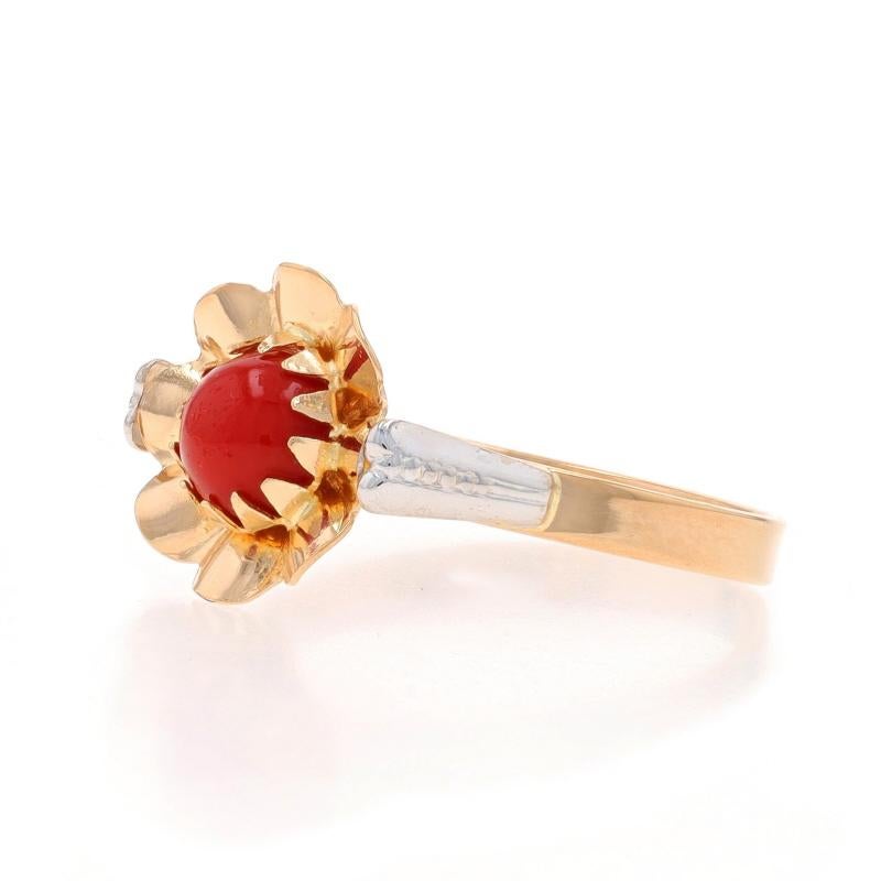 Yellow Gold Coral Solitaire Ring - 18k Round Cabochon Flower In Excellent Condition For Sale In Greensboro, NC