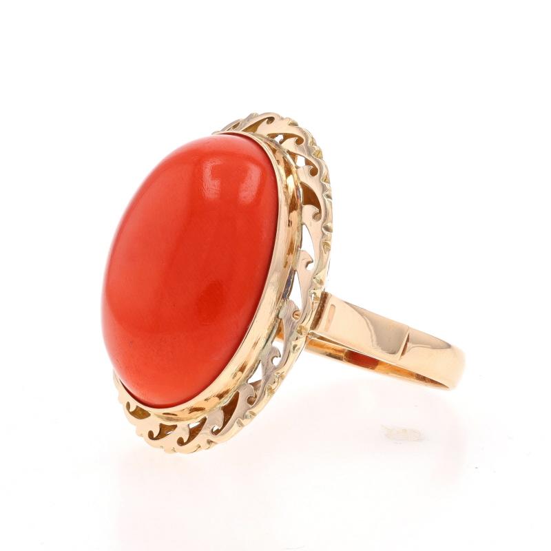 Yellow Gold Coral Vintage Cocktail Solitaire Ring - 14k Oval Cabochon In Excellent Condition For Sale In Greensboro, NC