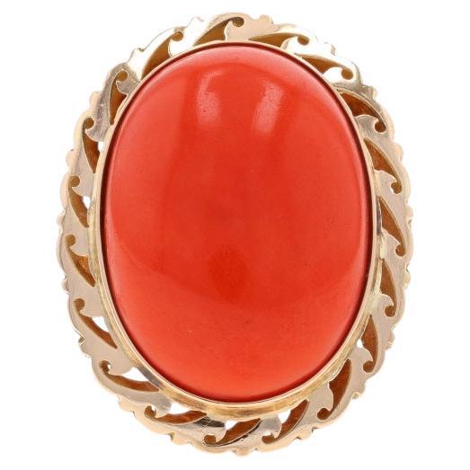 Yellow Gold Coral Vintage Cocktail Solitaire Ring - 14k Oval Cabochon For Sale