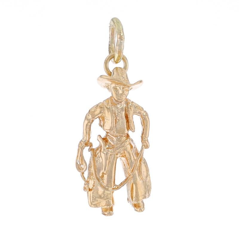 Metal Content: 14k Yellow Gold

Theme: Cowboy, Western Roping

Measurements

Tall: 11/16