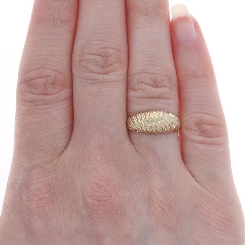 Yellow Gold Crescent Dome Statement Ring - 14k Etched In Excellent Condition For Sale In Greensboro, NC