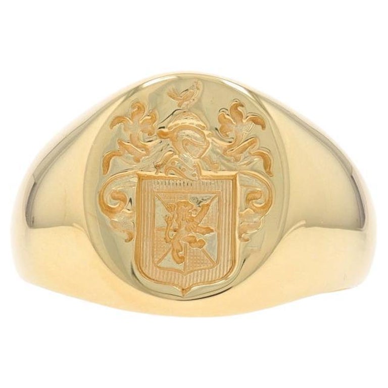 Bague chevalière en or jaune 18k Armoiries sur 1stDibs France