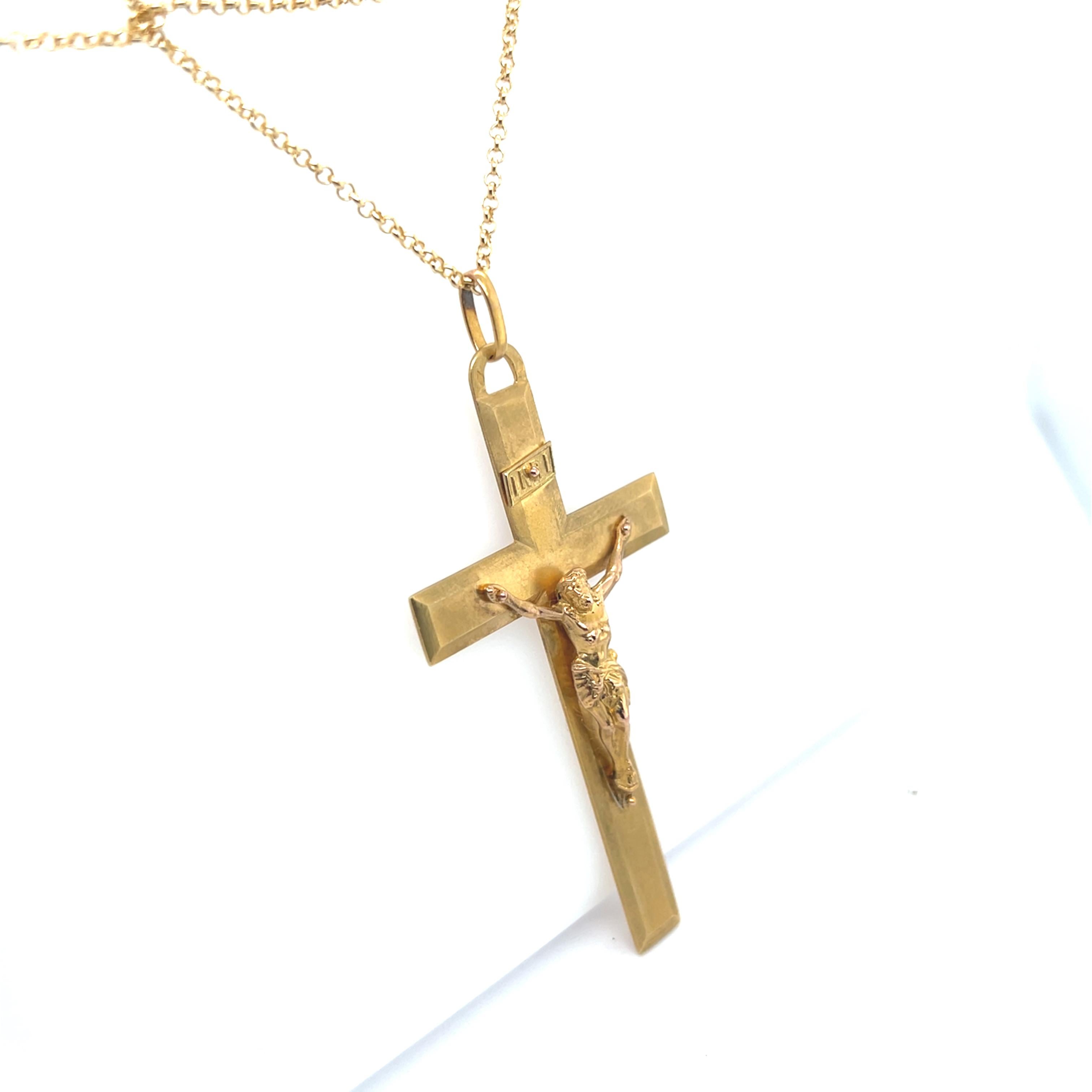 Pendentif croix en or jaune 18 carats en vente 1