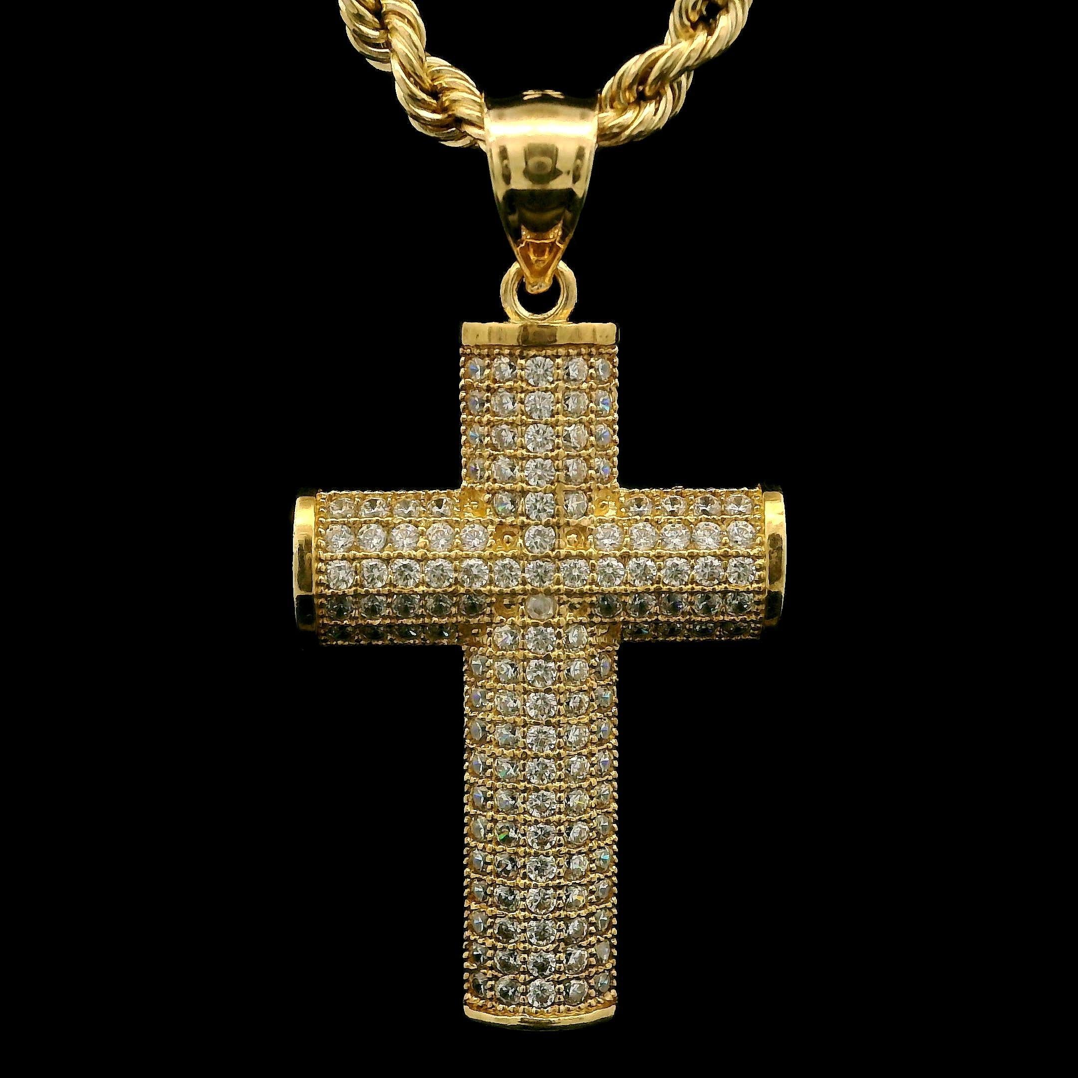 Pendentif Croix en or jaune sur longue chaîne en corde de 2,9 mm Excellent état - En vente à Montclair, NJ