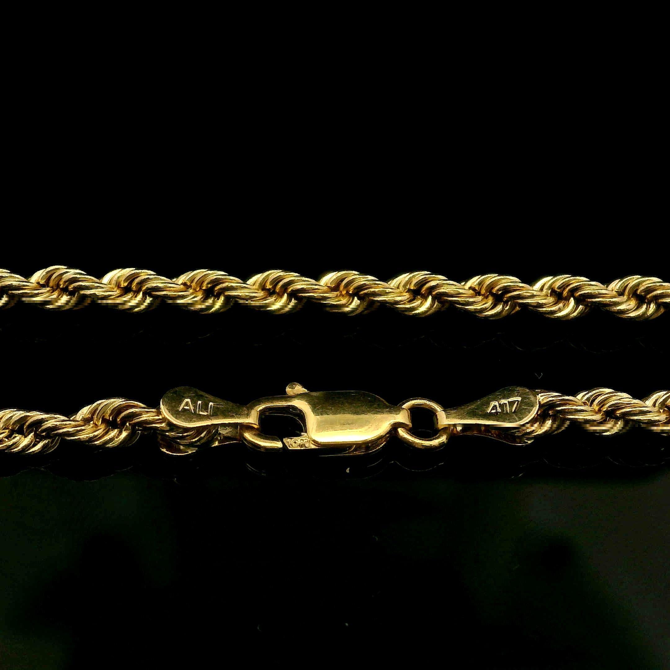 Pendentif Croix en or jaune sur longue chaîne en corde de 2,9 mm en vente 1