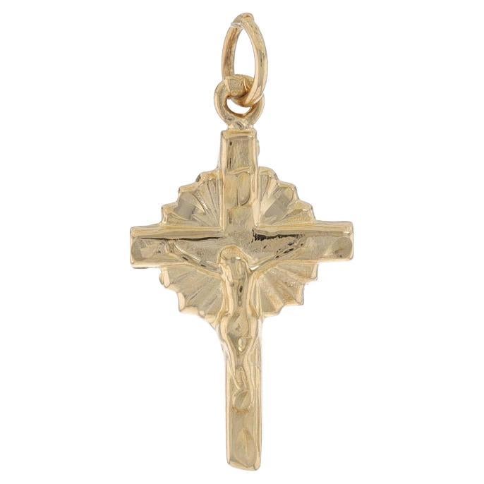 Crucifix-Anhänger aus Gelbgold - 14k Kreuzblumen faith im Angebot