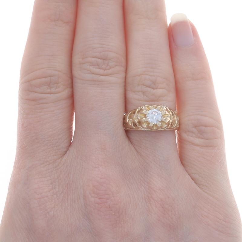 Anillo Solitario de Oro Amarillo con Circonita Cúbica - 14k Brillante Redondo .50ct en Excelente estado para la venta en Greensboro, NC