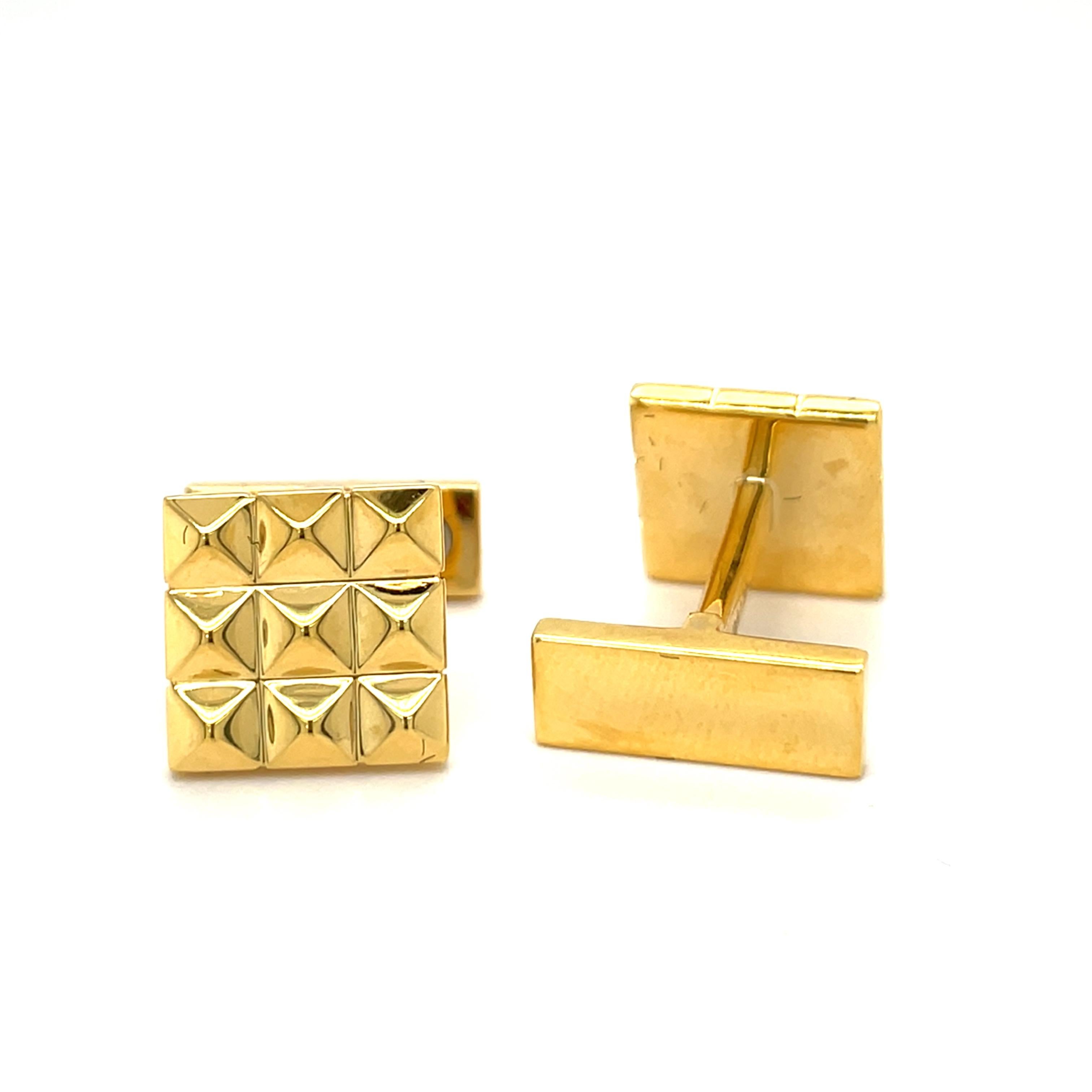 These 18K yellow gold unique cufflinks are from Timeless Collection. These very elegant cufflinks are made with yellow gold. Total metal weight is 18.00 gr. These cufflinks are a perfect upgrade to every look.
This collection of gold cufflinks is