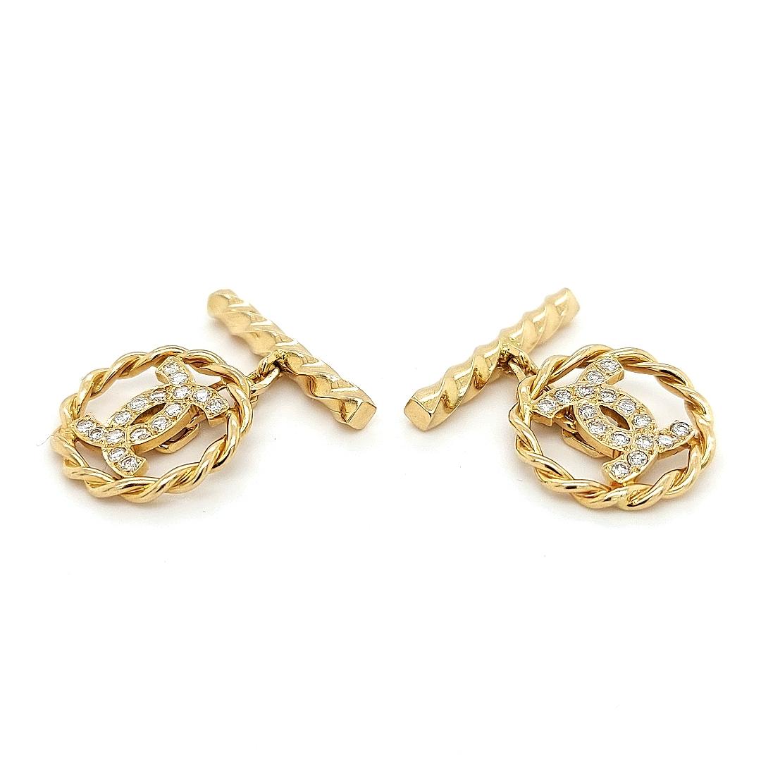18kt Yellow Gold Cufflinks with CC Monogram, Knot Design, with 0.72ct Diamonds For Sale 2