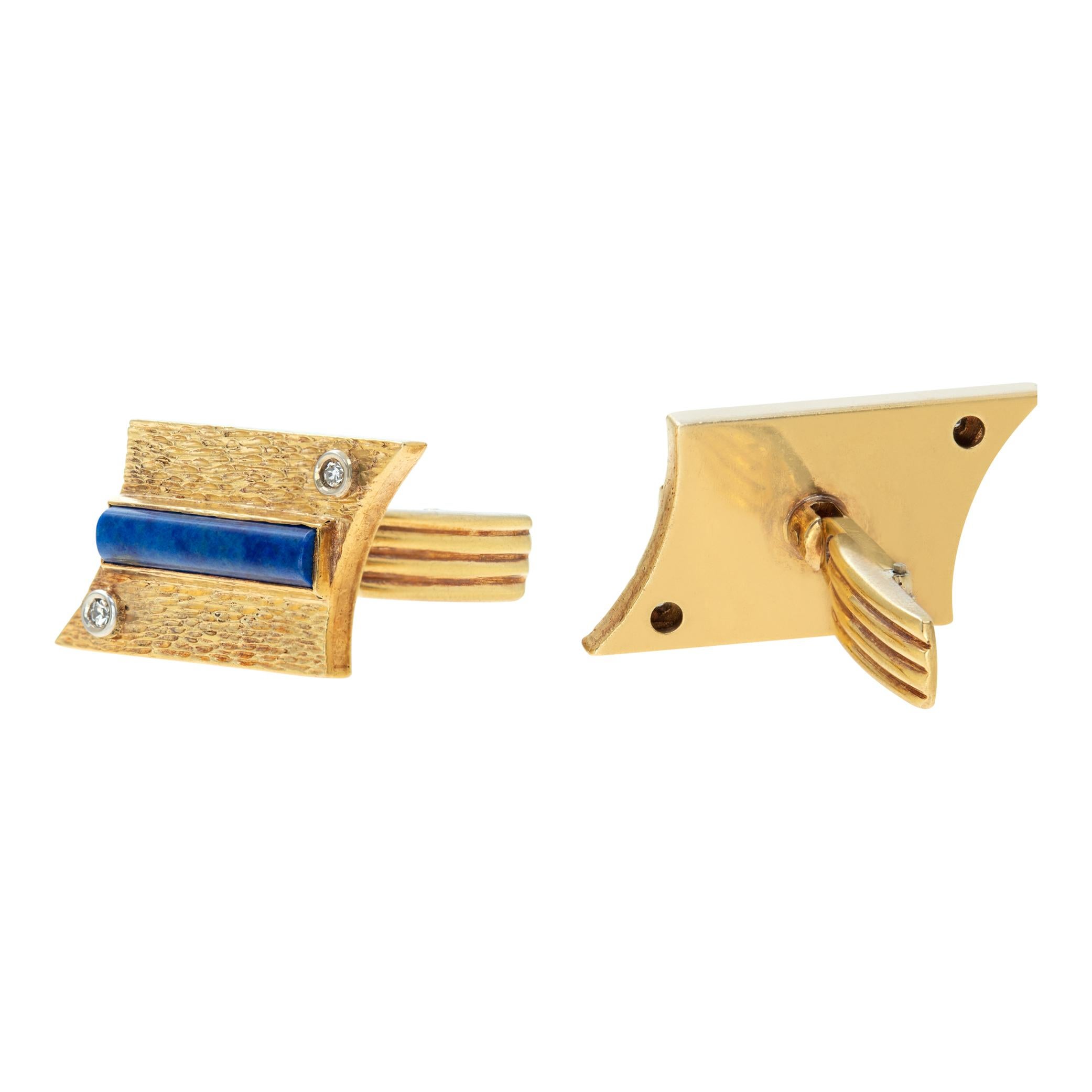 Yellow gold cufflinks with diamonds and lapis lazuli In Excellent Condition For Sale In Surfside, FL
