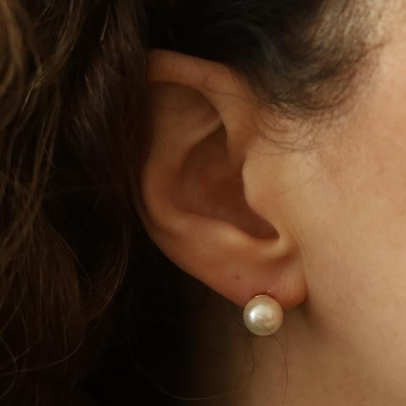 Round Cut Yellow Gold Cultured Akoya Pearls Round Stud Earrings 14k Solitaire Pierced For Sale