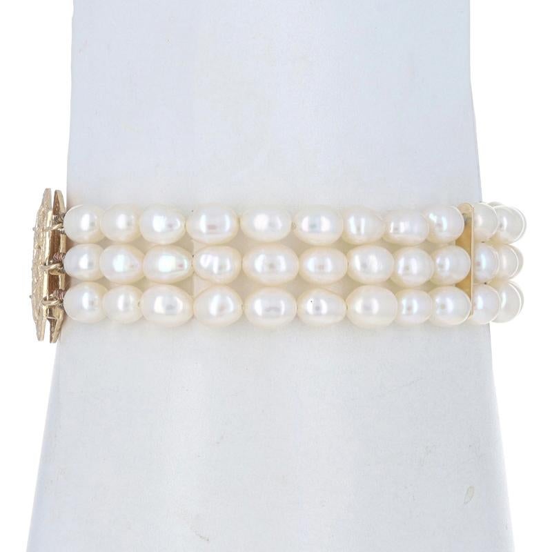 Bracelet triple rang de perles de culture d'eau douce en or jaune 14k Filigree Excellent état - En vente à Greensboro, NC