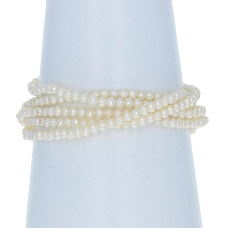 Metal Content: 14k Yellow Gold 

Stone Information: 
Cultured Pearls

Bracelet's Measurements
Length: 7 1/4