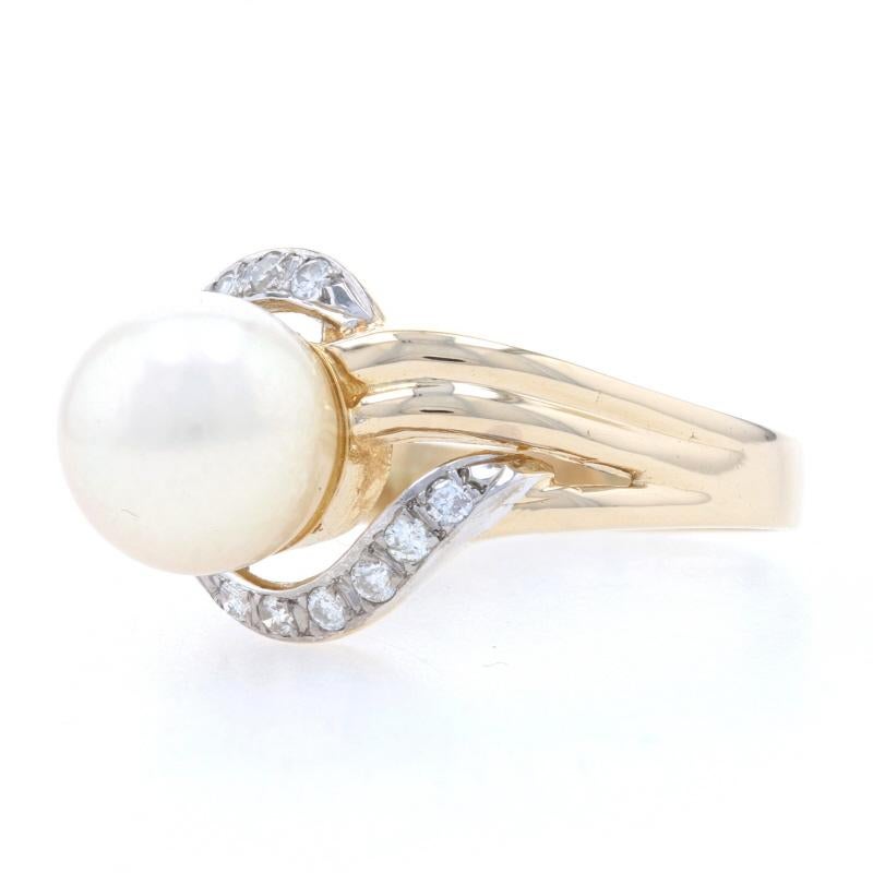 Round Cut Yellow Gold Cultured Pearl & Diamond Bypass Ring - 14k Round .18ctw 8.7mm For Sale