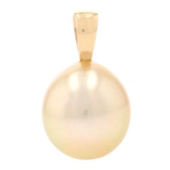Pendentif solitaire en or jaune et perles de culture, 14 carats