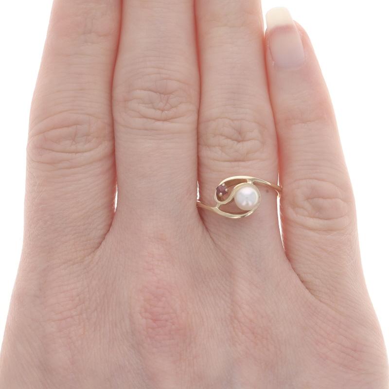Round Cut Yellow Gold Cultured Pearl Ruby Bypass Ring - 14k For Sale